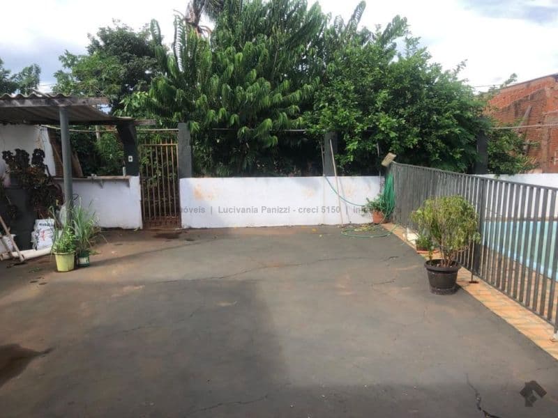 Terreno com área de lazer